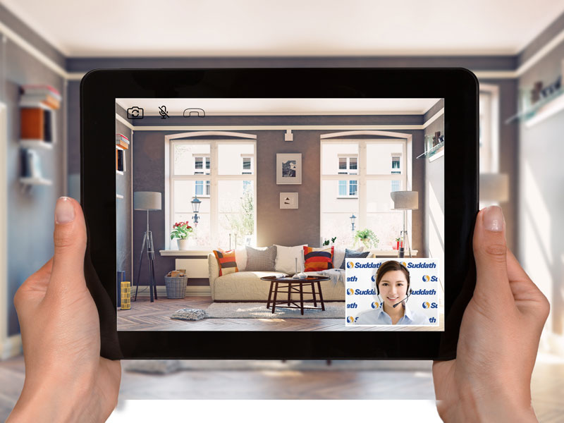 suddath employee giving smartphone video estimate